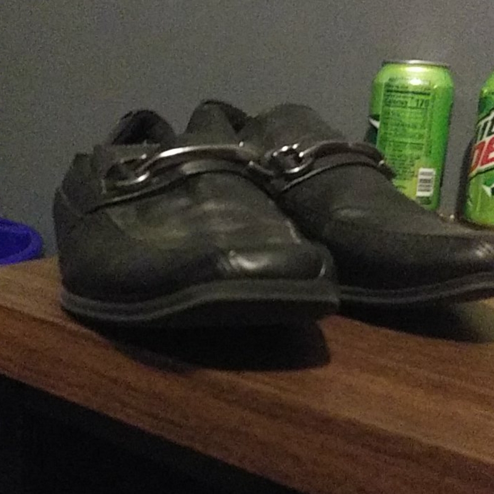 Dress shoes